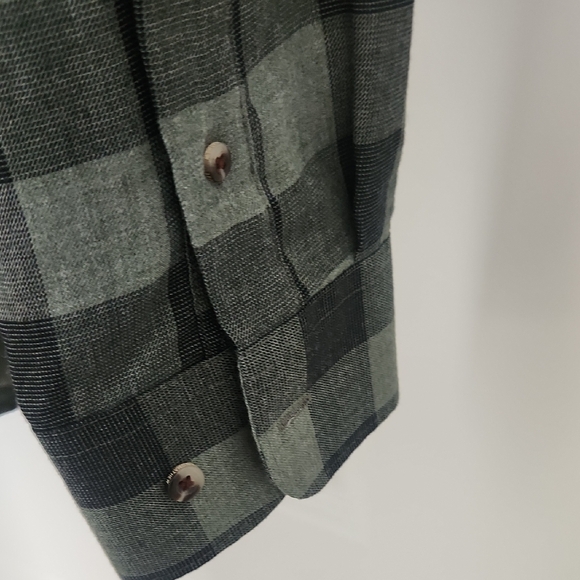 Travis Mathew Black and Green Checkered Shirt - Picture 4 of 4